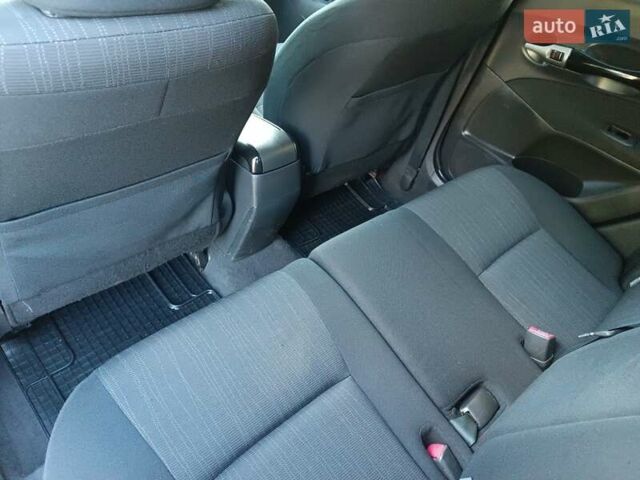 Черный Тойота Аурис, объемом двигателя 1.6 л и пробегом 199 тыс. км за 5950 $, фото 17 на Automoto.ua