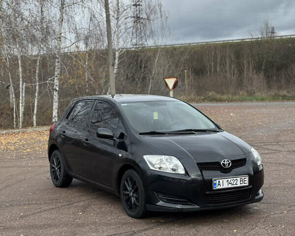 Черный Тойота Аурис, объемом двигателя 1.6 л и пробегом 301 тыс. км за 5999 $, фото 3 на Automoto.ua