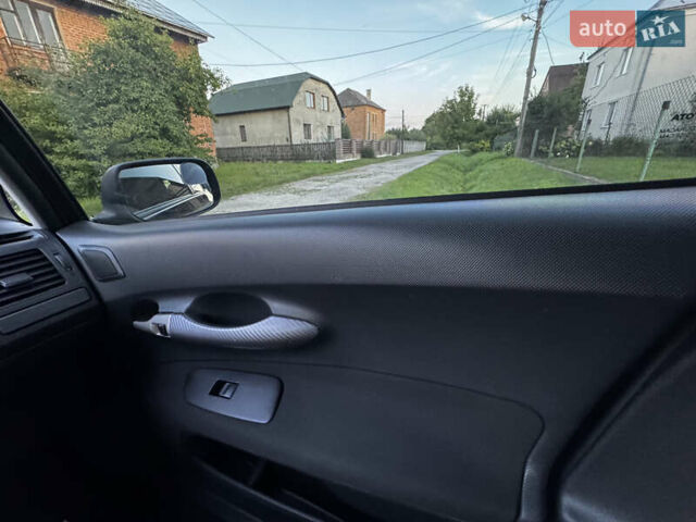 Черный Тойота Аурис, объемом двигателя 1.6 л и пробегом 245 тыс. км за 7000 $, фото 21 на Automoto.ua