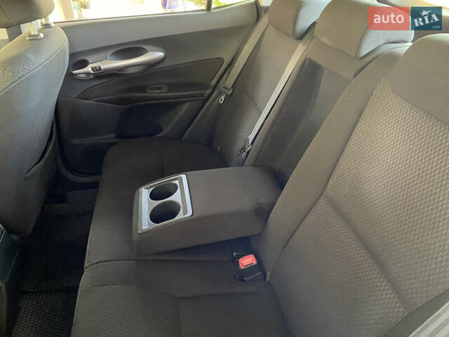 Чорний Тойота Ауріс, об'ємом двигуна 2.2 л та пробігом 240 тис. км за 6800 $, фото 29 на Automoto.ua