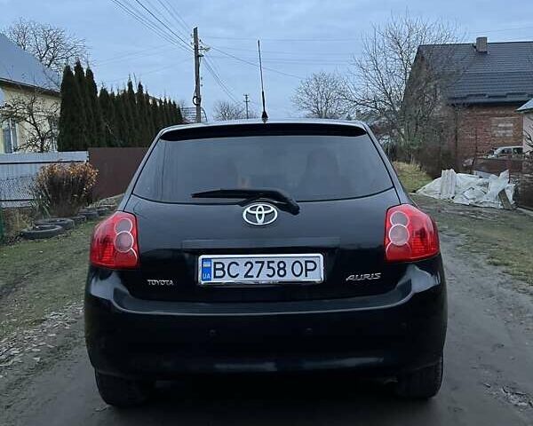 Чорний Тойота Ауріс, об'ємом двигуна 1.6 л та пробігом 166 тис. км за 6200 $, фото 4 на Automoto.ua