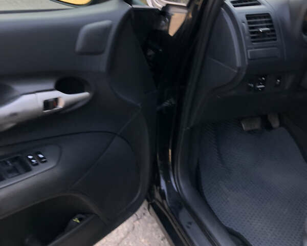 Черный Тойота Аурис, объемом двигателя 1.4 л и пробегом 272 тыс. км за 5900 $, фото 14 на Automoto.ua