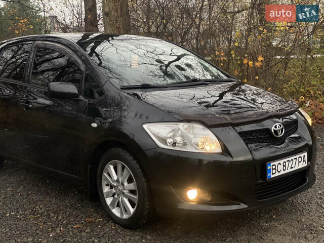 Черный Тойота Аурис, объемом двигателя 1.6 л и пробегом 218 тыс. км за 7000 $, фото 5 на Automoto.ua