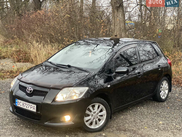 Черный Тойота Аурис, объемом двигателя 1.6 л и пробегом 218 тыс. км за 7000 $, фото 2 на Automoto.ua