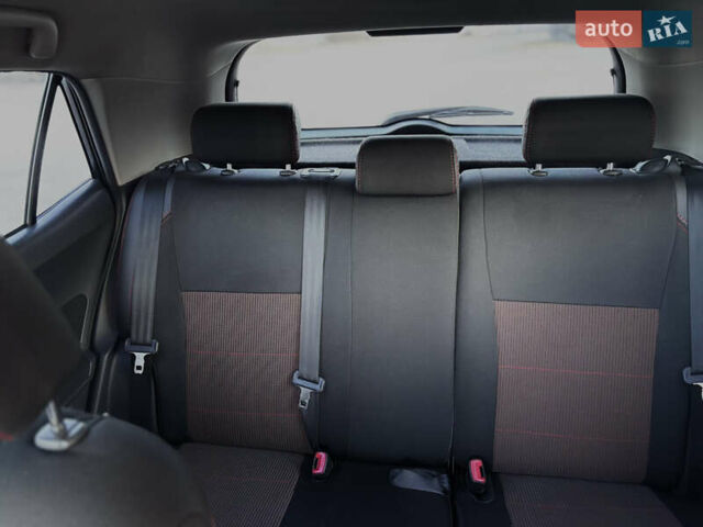 Чорний Тойота Ауріс, об'ємом двигуна 1.6 л та пробігом 114 тис. км за 7300 $, фото 20 на Automoto.ua
