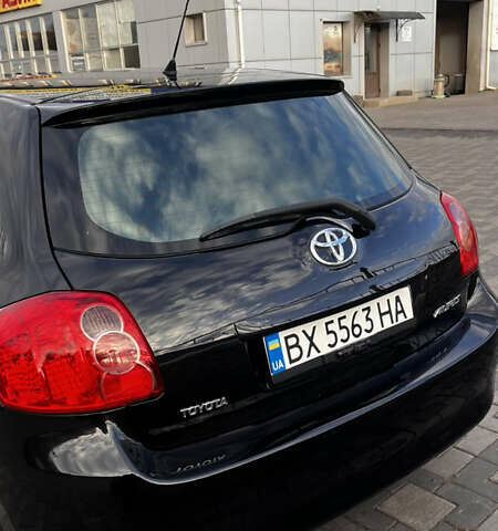 Черный Тойота Аурис, объемом двигателя 1.6 л и пробегом 180 тыс. км за 6600 $, фото 3 на Automoto.ua