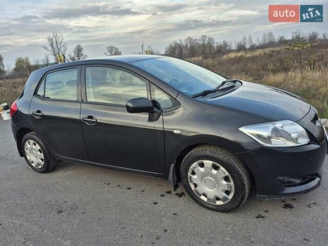 Черный Тойота Аурис, объемом двигателя 1.6 л и пробегом 134 тыс. км за 6900 $, фото 2 на Automoto.ua
