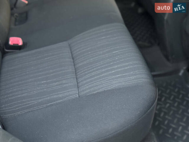 Черный Тойота Аурис, объемом двигателя 1.6 л и пробегом 113 тыс. км за 7400 $, фото 14 на Automoto.ua