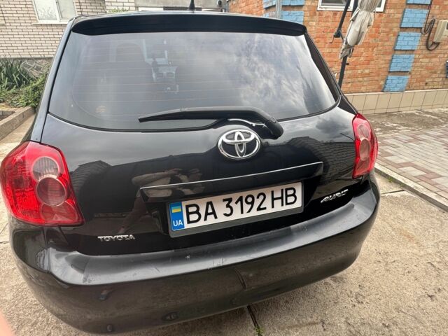 Чорний Тойота Ауріс, об'ємом двигуна 1.6 л та пробігом 180 тис. км за 6700 $, фото 3 на Automoto.ua