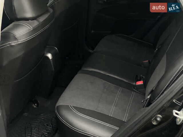 Черный Тойота Аурис, объемом двигателя 1.6 л и пробегом 218 тыс. км за 7000 $, фото 17 на Automoto.ua