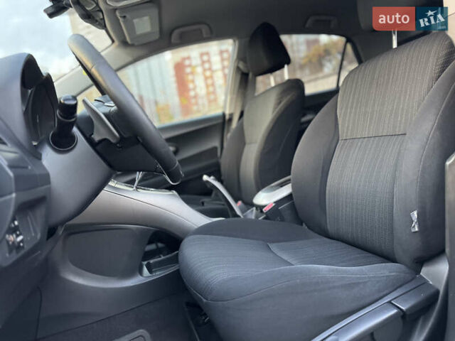 Черный Тойота Аурис, объемом двигателя 1.6 л и пробегом 113 тыс. км за 7400 $, фото 19 на Automoto.ua