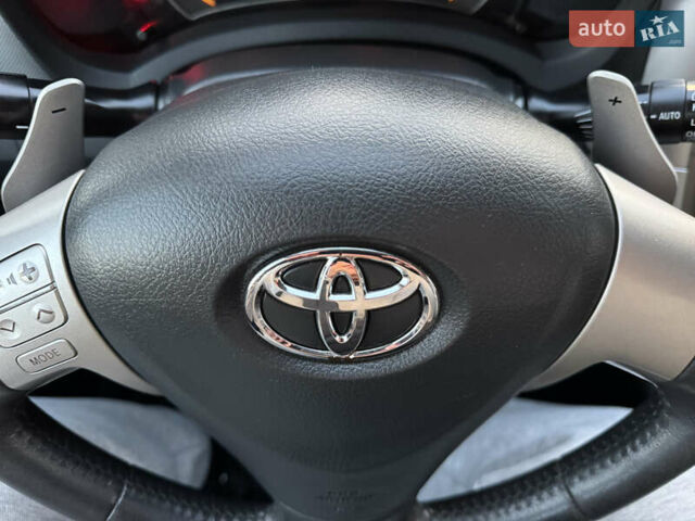 Черный Тойота Аурис, объемом двигателя 1.6 л и пробегом 113 тыс. км за 7400 $, фото 21 на Automoto.ua