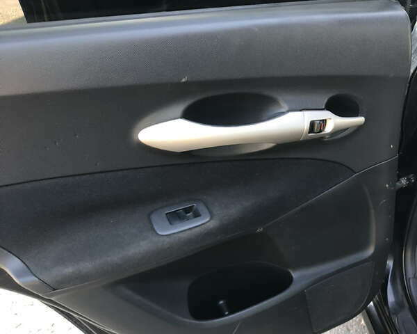 Черный Тойота Аурис, объемом двигателя 1.4 л и пробегом 272 тыс. км за 5900 $, фото 21 на Automoto.ua