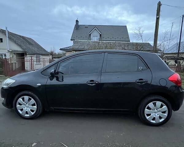 Чорний Тойота Ауріс, об'ємом двигуна 1.6 л та пробігом 166 тис. км за 6200 $, фото 5 на Automoto.ua