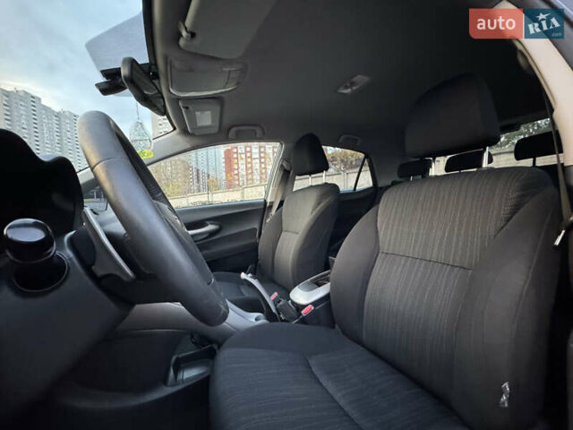 Черный Тойота Аурис, объемом двигателя 1.6 л и пробегом 113 тыс. км за 7400 $, фото 25 на Automoto.ua