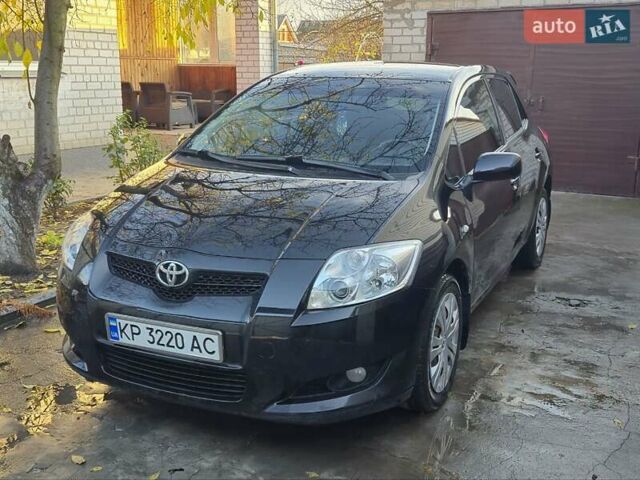 Черный Тойота Аурис, объемом двигателя 1.6 л и пробегом 145 тыс. км за 6699 $, фото 5 на Automoto.ua