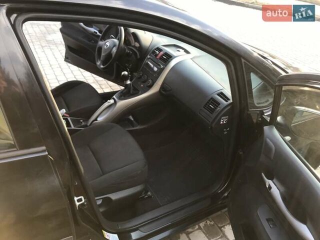 Черный Тойота Аурис, объемом двигателя 1.6 л и пробегом 141 тыс. км за 6200 $, фото 12 на Automoto.ua