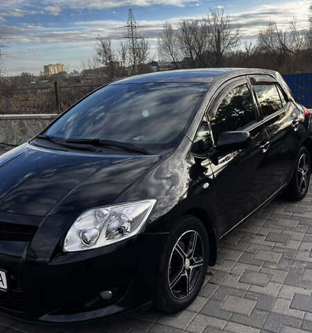 Черный Тойота Аурис, объемом двигателя 1.6 л и пробегом 180 тыс. км за 6600 $, фото 2 на Automoto.ua