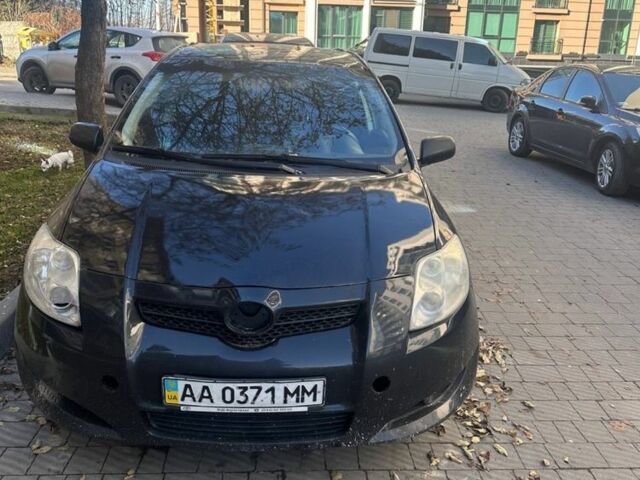 Черный Тойота Аурис, объемом двигателя 1.6 л и пробегом 161 тыс. км за 4200 $, фото 1 на Automoto.ua