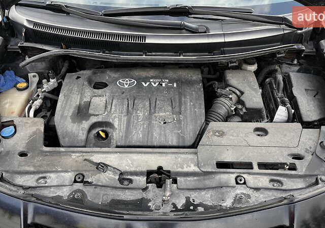 Черный Тойота Аурис, объемом двигателя 1.6 л и пробегом 180 тыс. км за 6600 $, фото 14 на Automoto.ua