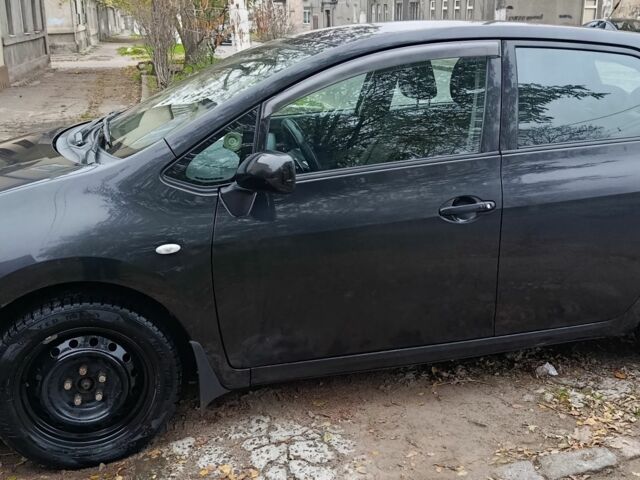 Черный Тойота Аурис, объемом двигателя 0 л и пробегом 155 тыс. км за 6700 $, фото 2 на Automoto.ua