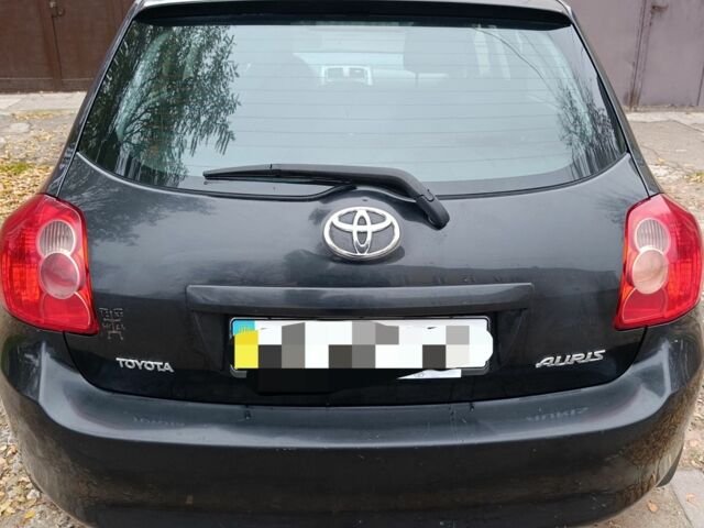 Черный Тойота Аурис, объемом двигателя 0 л и пробегом 155 тыс. км за 6700 $, фото 1 на Automoto.ua