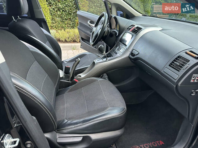 Черный Тойота Аурис, объемом двигателя 1.6 л и пробегом 159 тыс. км за 8200 $, фото 43 на Automoto.ua