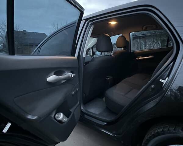 Чорний Тойота Ауріс, об'ємом двигуна 1.6 л та пробігом 166 тис. км за 6200 $, фото 6 на Automoto.ua