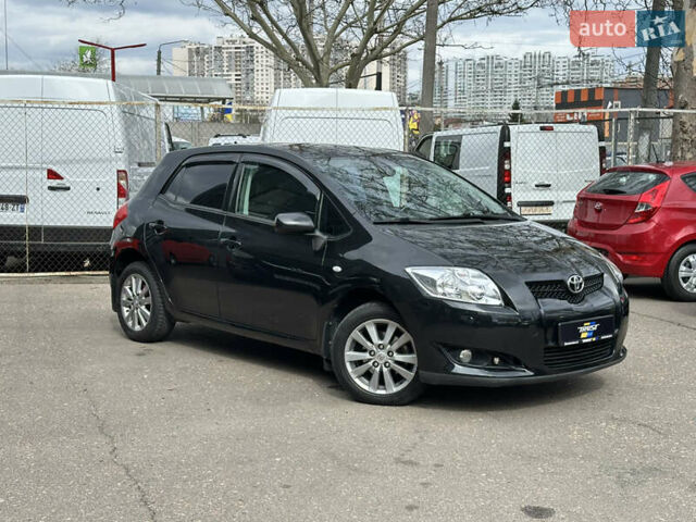 Черный Тойота Аурис, объемом двигателя 1.6 л и пробегом 156 тыс. км за 8200 $, фото 1 на Automoto.ua