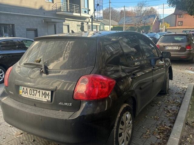 Черный Тойота Аурис, объемом двигателя 1.6 л и пробегом 161 тыс. км за 4200 $, фото 2 на Automoto.ua