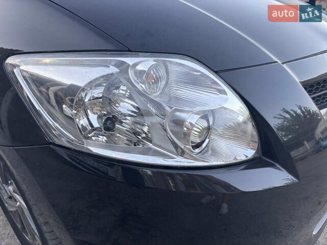 Чорний Тойота Ауріс, об'ємом двигуна 1.6 л та пробігом 114 тис. км за 7300 $, фото 14 на Automoto.ua