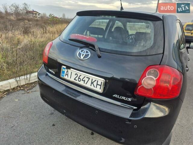 Черный Тойота Аурис, объемом двигателя 1.6 л и пробегом 134 тыс. км за 6900 $, фото 4 на Automoto.ua