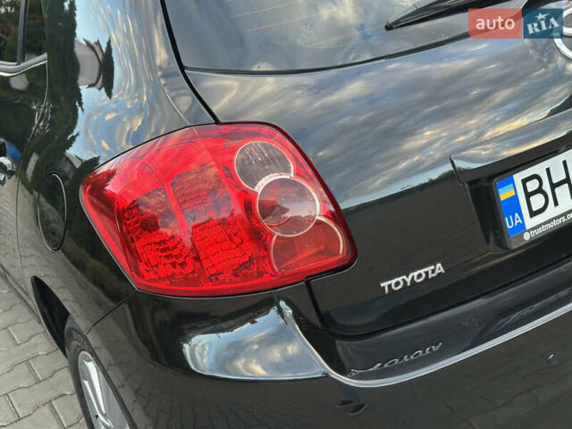 Черный Тойота Аурис, объемом двигателя 1.6 л и пробегом 159 тыс. км за 8200 $, фото 14 на Automoto.ua