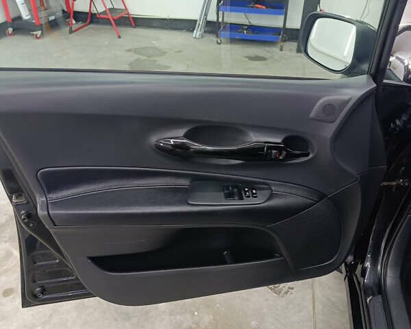 Чорний Тойота Ауріс, об'ємом двигуна 1.6 л та пробігом 187 тис. км за 6200 $, фото 15 на Automoto.ua