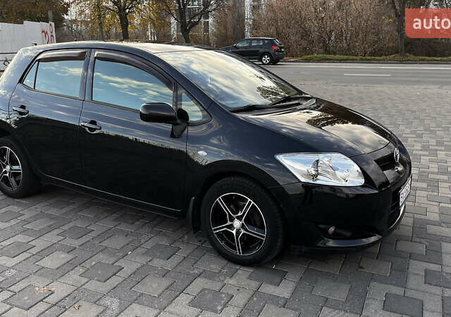 Черный Тойота Аурис, объемом двигателя 1.6 л и пробегом 180 тыс. км за 6600 $, фото 19 на Automoto.ua