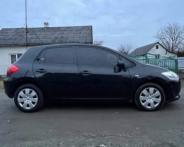 Чорний Тойота Ауріс, об'ємом двигуна 1.6 л та пробігом 166 тис. км за 6200 $, фото 2 на Automoto.ua