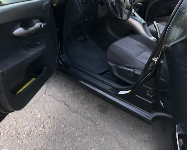 Черный Тойота Аурис, объемом двигателя 1.4 л и пробегом 272 тыс. км за 5900 $, фото 24 на Automoto.ua