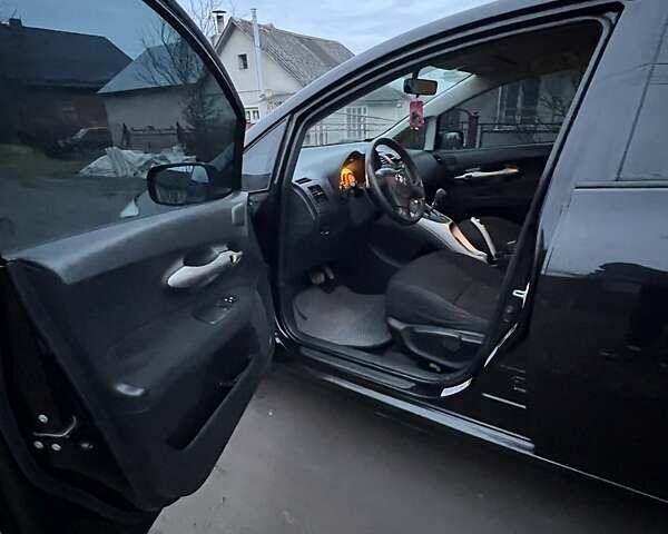 Чорний Тойота Ауріс, об'ємом двигуна 1.6 л та пробігом 166 тис. км за 6200 $, фото 8 на Automoto.ua