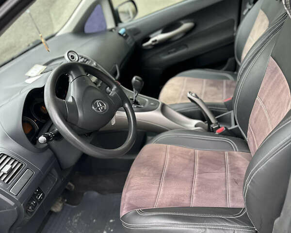 Черный Тойота Аурис, объемом двигателя 1.6 л и пробегом 183 тыс. км за 6450 $, фото 8 на Automoto.ua