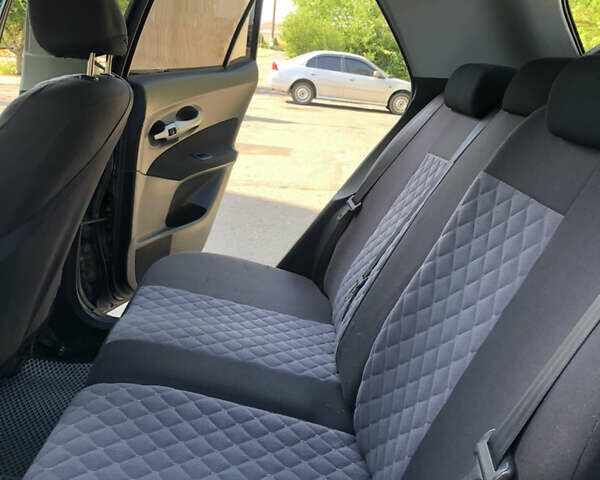 Черный Тойота Аурис, объемом двигателя 1.4 л и пробегом 272 тыс. км за 5900 $, фото 22 на Automoto.ua