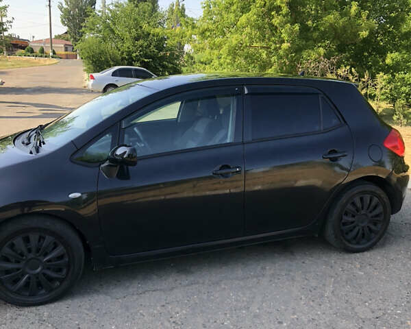 Черный Тойота Аурис, объемом двигателя 1.4 л и пробегом 272 тыс. км за 5900 $, фото 2 на Automoto.ua