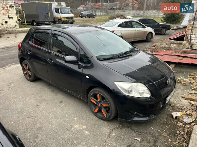 Черный Тойота Аурис, объемом двигателя 1.8 л и пробегом 234 тыс. км за 6100 $, фото 2 на Automoto.ua