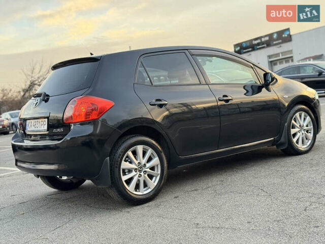 Черный Тойота Аурис, объемом двигателя 1.6 л и пробегом 113 тыс. км за 7400 $, фото 5 на Automoto.ua