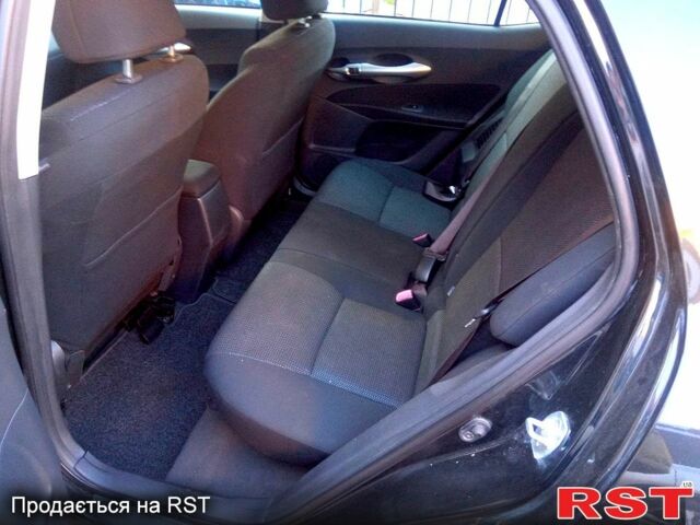 Черный Тойота Аурис, объемом двигателя 1.8 л и пробегом 245 тыс. км за 11200 $, фото 8 на Automoto.ua