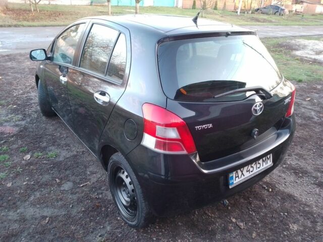 Черный Тойота Аурис, объемом двигателя 1.3 л и пробегом 162 тыс. км за 6500 $, фото 5 на Automoto.ua