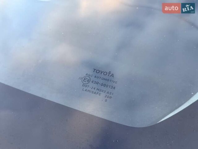 Чорний Тойота Ауріс, об'ємом двигуна 1.6 л та пробігом 156 тис. км за 8800 $, фото 11 на Automoto.ua