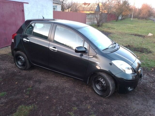 Черный Тойота Аурис, объемом двигателя 1.3 л и пробегом 162 тыс. км за 6500 $, фото 2 на Automoto.ua