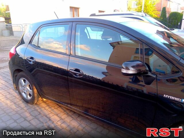 Черный Тойота Аурис, объемом двигателя 1.8 л и пробегом 245 тыс. км за 11200 $, фото 3 на Automoto.ua