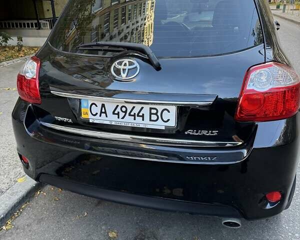 Черный Тойота Аурис, объемом двигателя 1.6 л и пробегом 301 тыс. км за 8300 $, фото 10 на Automoto.ua