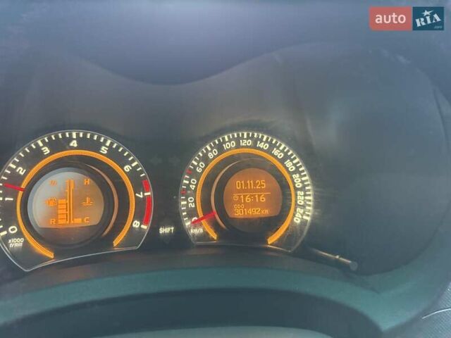 Черный Тойота Аурис, объемом двигателя 1.6 л и пробегом 301 тыс. км за 8300 $, фото 9 на Automoto.ua